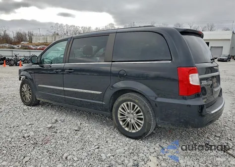 2015 Chrysler Town & Country Touring L z USA, uszkodzony, nr VIN 2C4RC1CG2FR740189
